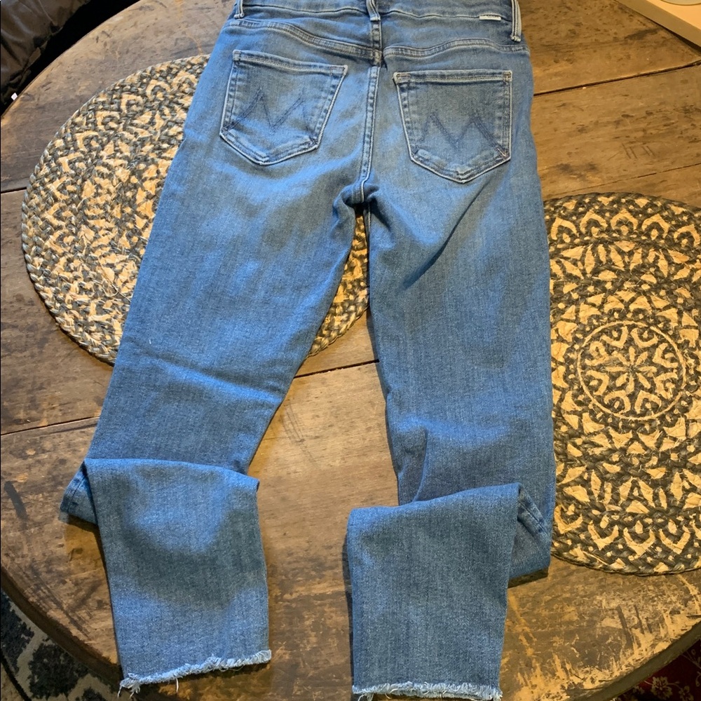 MOTHER High Waisted Looker Ankle Fray Denim Jeans in Hop On Hop Off size 24 - Picture 8 of 13